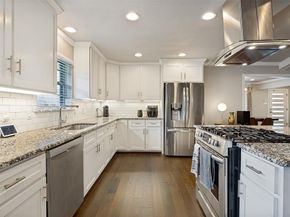 9421  Meadowknoll Drive , Dallas Texas 75243