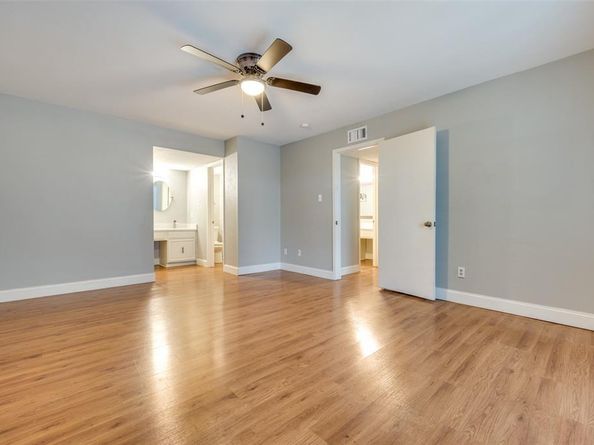 8560  Park Lane  75, Dallas Texas 75231