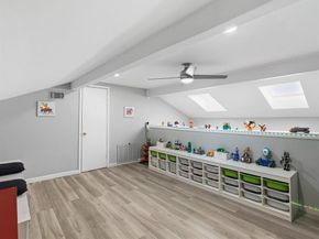 8522  Park Lane  15, Dallas Texas 75231