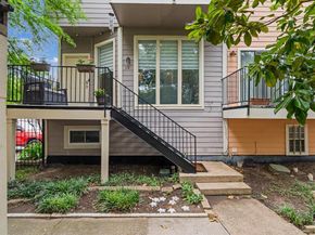 8522  Park Lane  15, Dallas Texas 75231