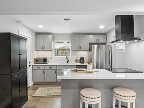10612  Estate Lane , Dallas Texas 75238