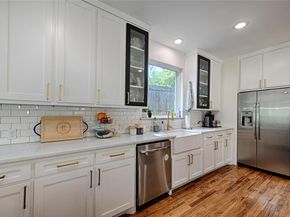 1323  Lansford Avenue , Dallas Texas 75224