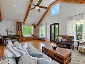 1323  Lansford Avenue , Dallas Texas 75224