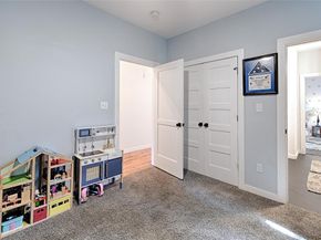 1323  Lansford Avenue , Dallas Texas 75224