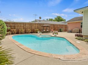 1233  Bardfield Avenue , Garland Texas 75041