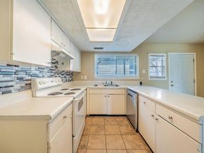 36 W Creek Lane , Grand Prairie Texas 75052