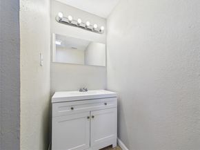 2712  Evans Avenue , Fort Worth Texas 76104