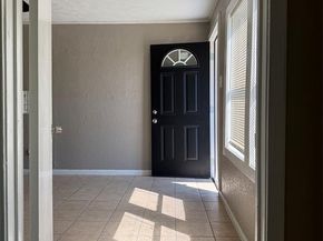 2709  Hanger  , Fort Worth Texas 76105