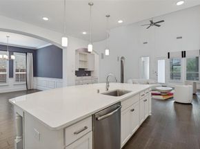 1328  Viridian Park Lane , Arlington Texas 76005