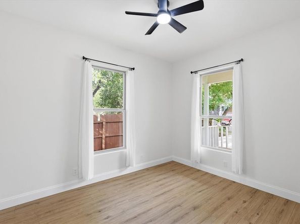 1910  Ramsey Avenue , Dallas Texas 75216