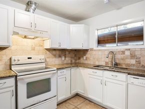 2611 W Amherst Avenue , Dallas Texas 75235