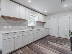 2976  Mark Twain Drive , Farmers Branch Texas 75234