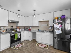 3013  Villa Sur Trail , Dallas Texas 75228