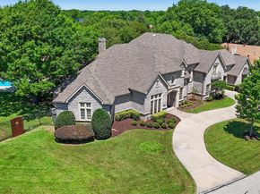 2965 S Sunbeck Circle , Farmers Branch Texas 75234