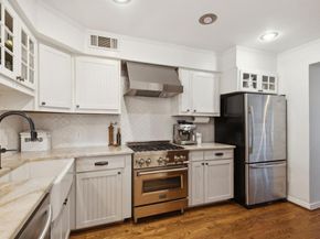 9427  Hobart Street , Dallas Texas 75218