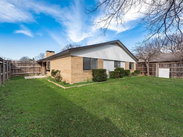 10906  Listi Drive , Dallas Texas 75238