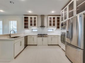 4706  Belmont Avenue , Dallas Texas 75204