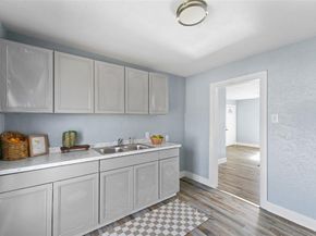 3841  Avenue M  , Fort Worth Texas 76105