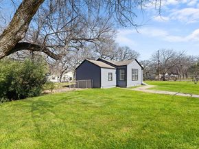 3841  Avenue M  , Fort Worth Texas 76105