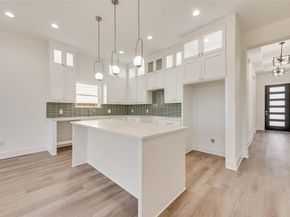 4021  Esmalda Street , Dallas Texas 75212