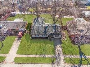 714  Pleasant Valley Road , Garland Texas 75040