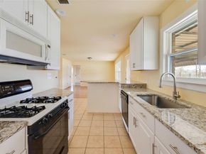 725  Meadowlark Circle , Crowley Texas 76036