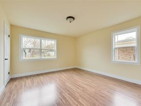 725  Meadowlark Circle , Crowley Texas 76036