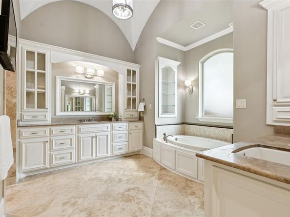 2624  Sir Gawain Lane , Lewisville Texas 75056
