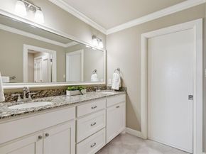 2624  Sir Gawain Lane , Lewisville Texas 75056