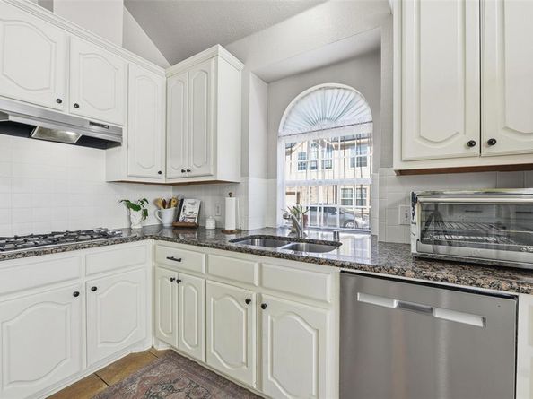 1217  Black Hawk Drive , Fort Worth Texas 76052