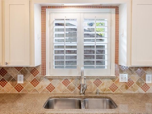 6151  Chesley Lane , Dallas Texas 75214