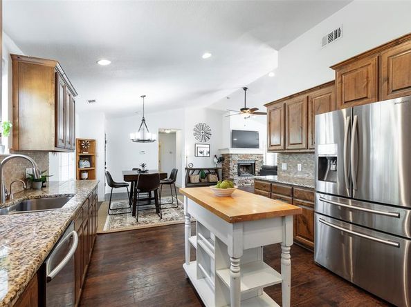 117  Buckboard Drive , Oak Point Texas 75068