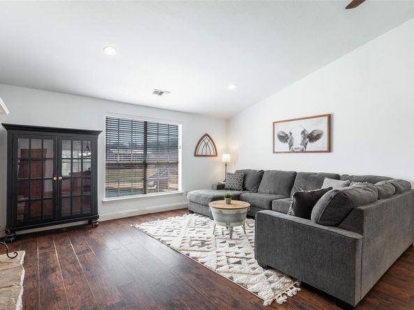 117  Buckboard Drive , Oak Point Texas 75068