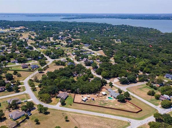 117  Buckboard Drive , Oak Point Texas 75068