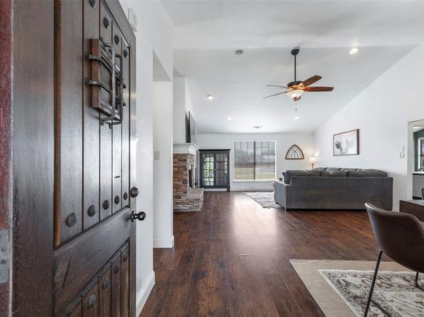 117  Buckboard Drive , Oak Point Texas 75068
