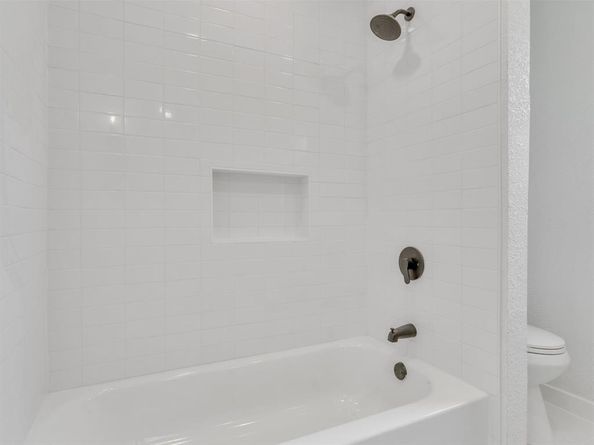 5813  MCCART Avenue , Fort Worth Texas 76133