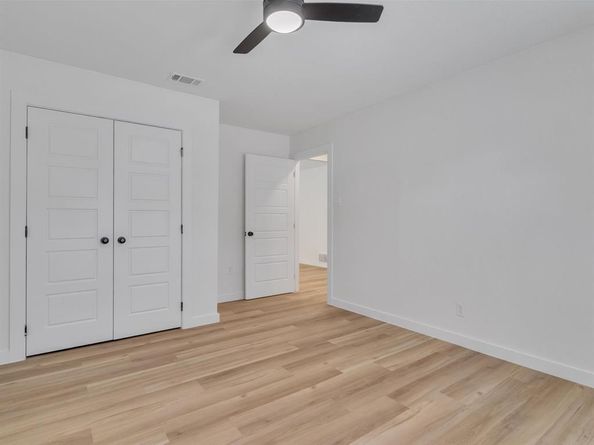 5813  MCCART Avenue , Fort Worth Texas 76133