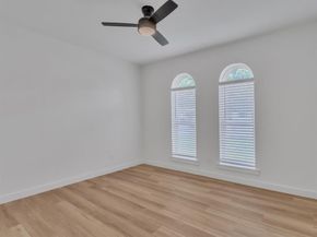 5813  MCCART Avenue , Fort Worth Texas 76133