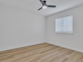 5813  MCCART Avenue , Fort Worth Texas 76133