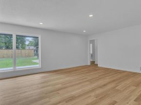 5813  MCCART Avenue , Fort Worth Texas 76133