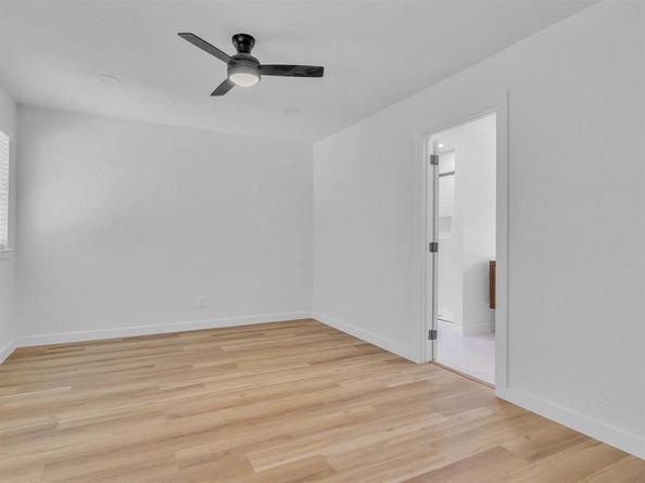 5813  MCCART Avenue , Fort Worth Texas 76133
