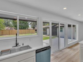 5813  MCCART Avenue , Fort Worth Texas 76133
