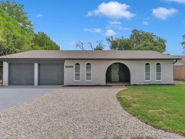 5813  MCCART Avenue , Fort Worth Texas 76133