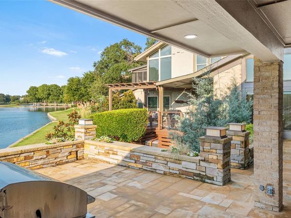 1  Country Lake Drive , Carrollton Texas 75006