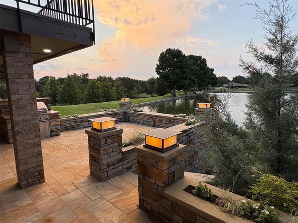 1  Country Lake Drive , Carrollton Texas 75006