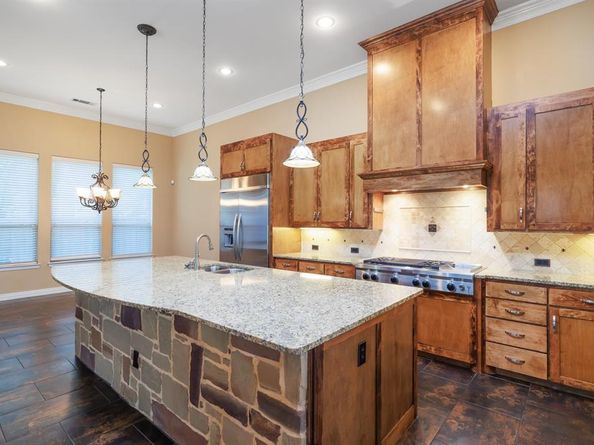 609  Knott Court , Euless Texas 76039