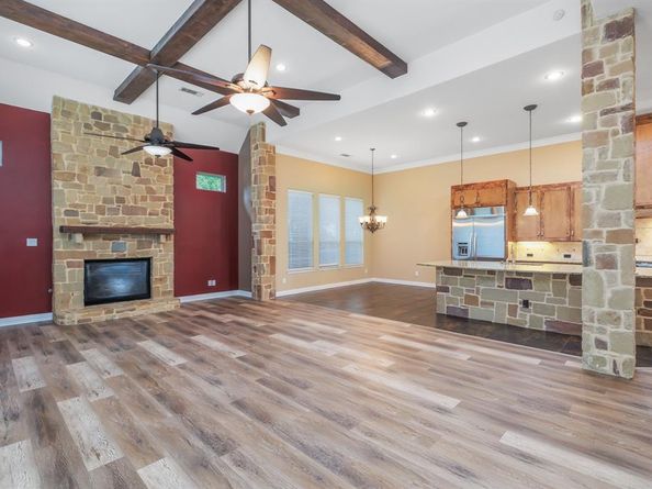 609  Knott Court , Euless Texas 76039