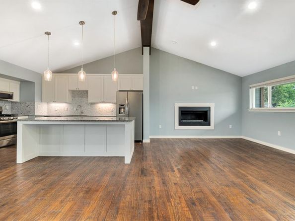 3330  Darvany Drive , Dallas Texas 75220