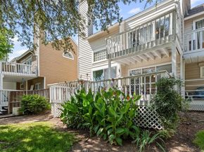 902  Canal Street , Irving Texas 75063