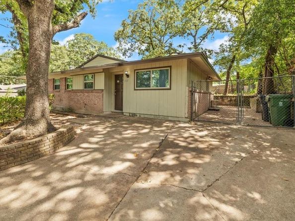 1900  Mimosa Drive , Arlington Texas 76012